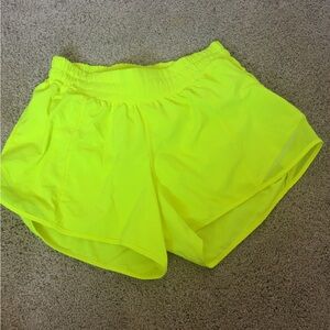 Lululemon Hotty Hot LR 4” Shorts Highlight Yellow Size 6